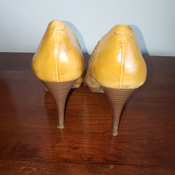Yellow Heels - Picture 3 of 8